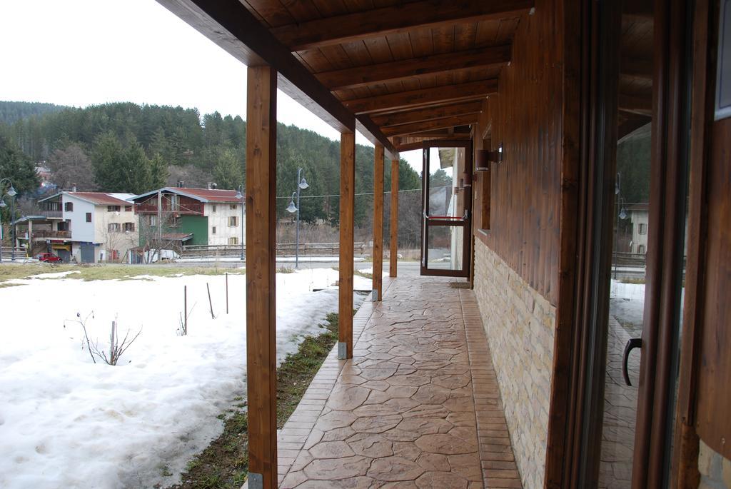 Guest House Caracas Лоріка Екстер'єр фото
